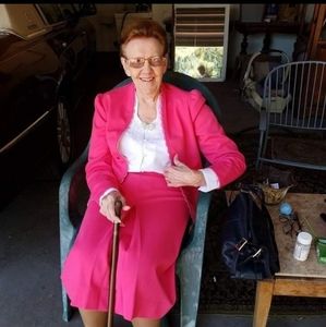 Meet your Posher, Joyce